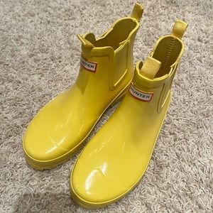 Yellow hunter rain boots